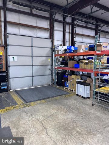 310 EMIG RD, York, PA 17406