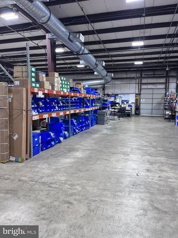 310 EMIG RD, York, PA 17406