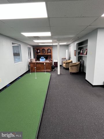 310 EMIG RD, York, PA 17406