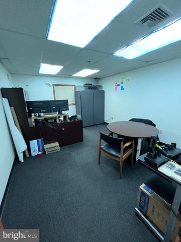 310 EMIG RD, York, PA 17406