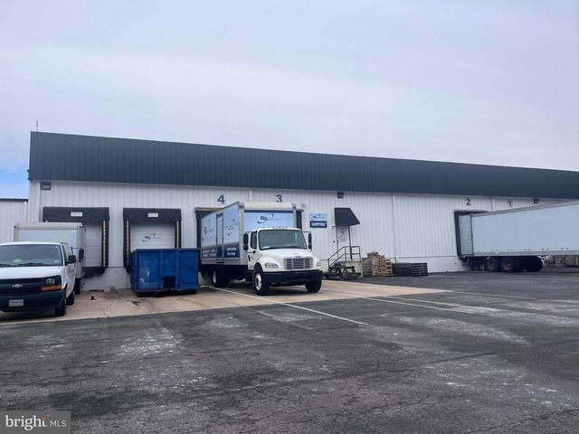 310 EMIG RD, York, PA 17406