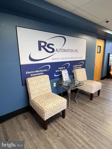 310 EMIG RD, York, PA 17406