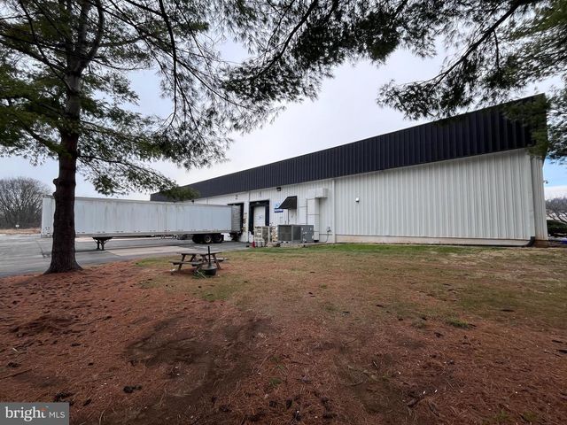 310 EMIG RD, York, PA 17406