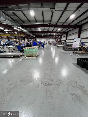 310 EMIG RD, York, PA 17406