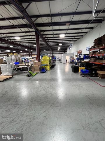 310 EMIG RD, York, PA 17406