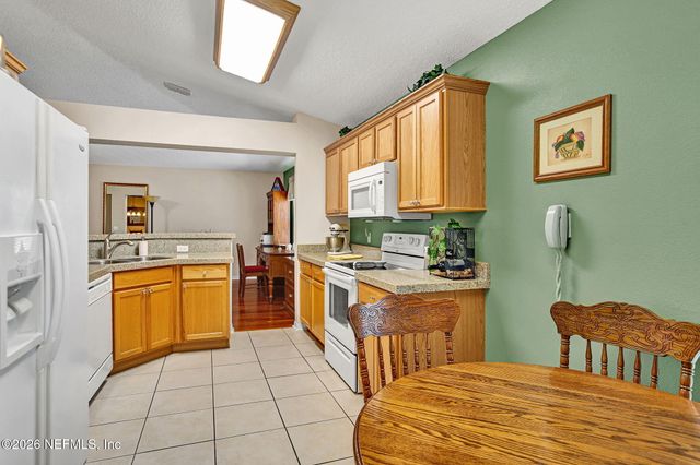 12396 HICKORY FOREST Road, Jacksonville, FL 32226