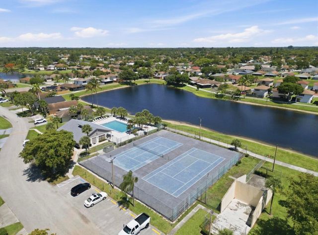 5330 Mendoza, West Palm Beach, FL 33415