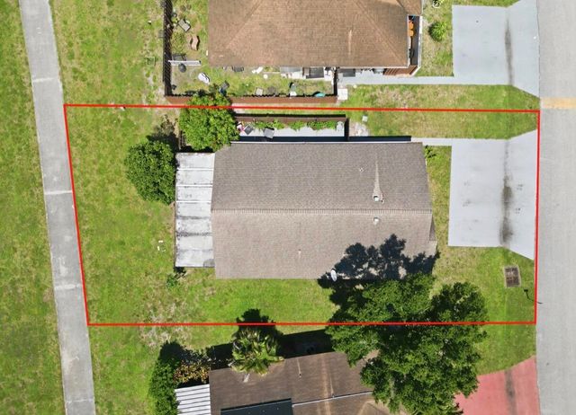 5330 Mendoza, West Palm Beach, FL 33415