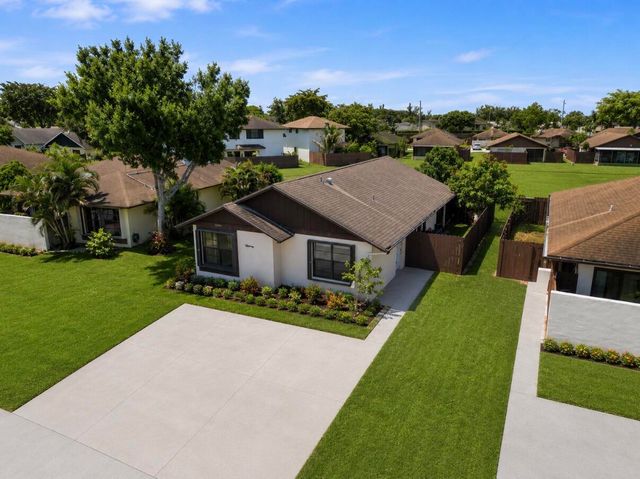 5330 Mendoza, West Palm Beach, FL 33415