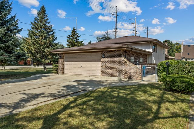 1750 W Woodland Avenue, Addison, IL 60101