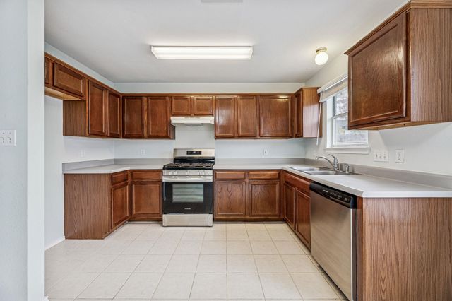 1712 Southwestern TRL, Round Rock, TX 78664