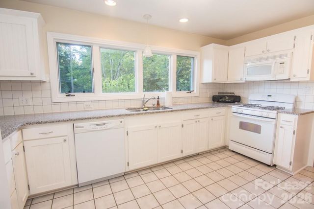 1000 Jefferson Drive, Charlotte, NC 28270