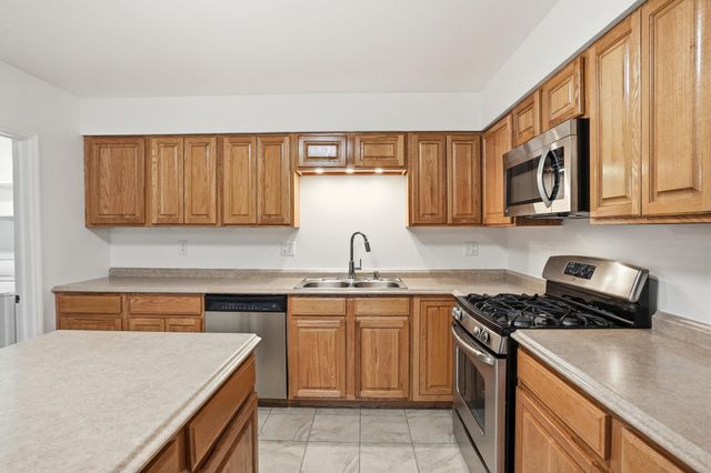 1819 Burgundy Street, Schererville, IN 46375