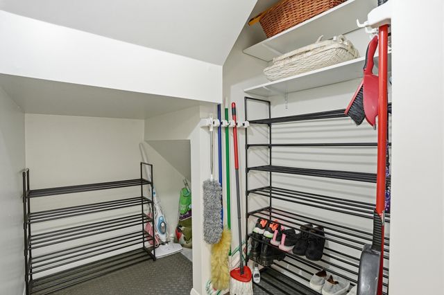 1819 Burgundy Street, Schererville, IN 46375