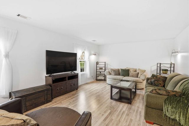 1819 Burgundy Street, Schererville, IN 46375