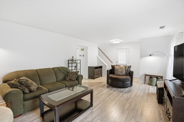 1819 Burgundy Street, Schererville, IN 46375