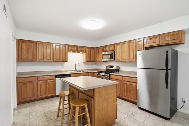 1819 Burgundy Street, Schererville, IN 46375