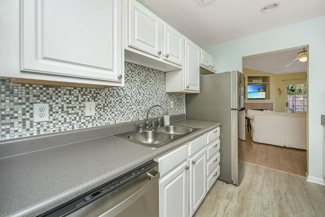 1575 Blaze Lane, Charleston, SC 29412