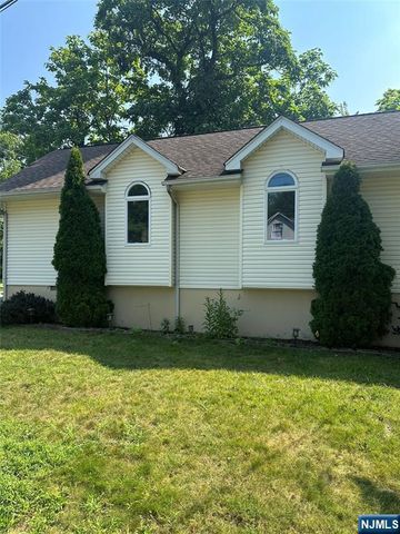 27 Glendale, Hillsdale, NJ 07642