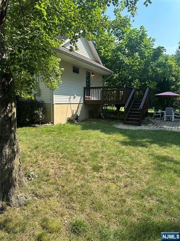 27 Glendale, Hillsdale, NJ 07642