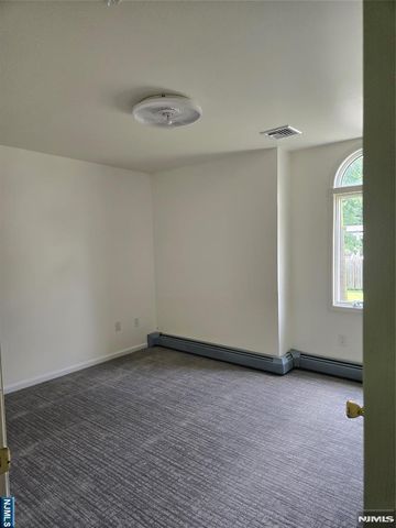 27 Glendale, Hillsdale, NJ 07642