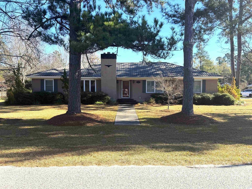 217 Smith St., Lake City, SC 29560