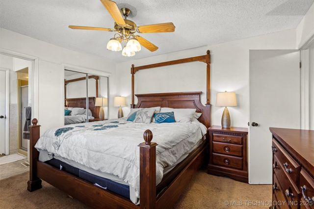 910 E Springdale Loop, Ardmore, OK 73401