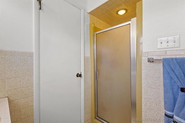 910 E Springdale Loop, Ardmore, OK 73401