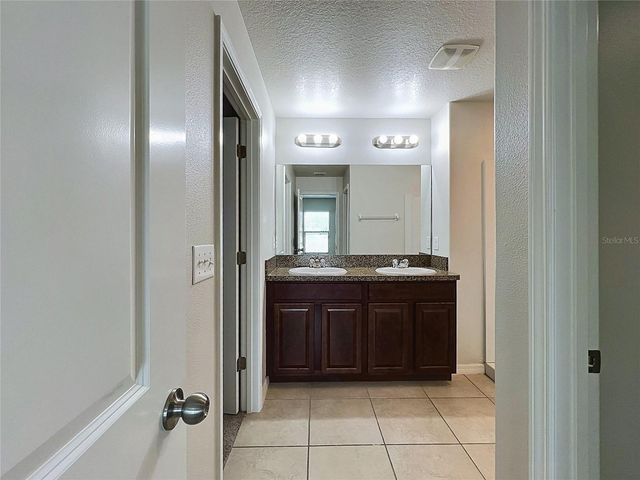 36095 CARRIAGE PINE COURT, Zephyrhills, FL 33541