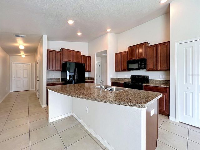 36095 CARRIAGE PINE COURT, Zephyrhills, FL 33541