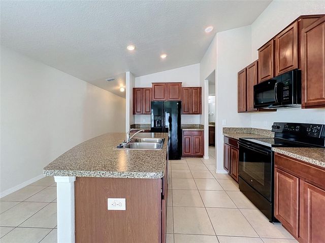 36095 CARRIAGE PINE COURT, Zephyrhills, FL 33541
