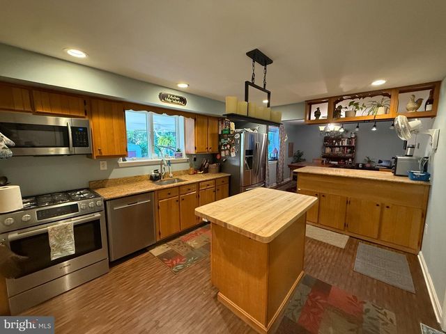 304 W HIGHLAND AVE, Langhorne, PA 19047