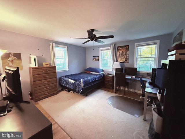 304 W HIGHLAND AVE, Langhorne, PA 19047
