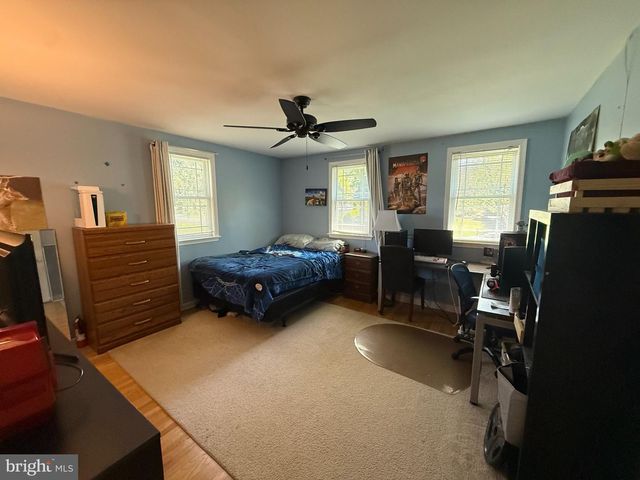 304 W HIGHLAND AVE, Langhorne, PA 19047