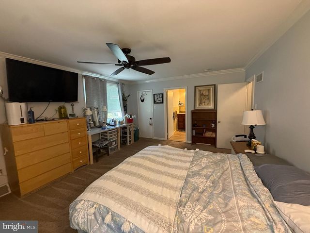304 W HIGHLAND AVE, Langhorne, PA 19047