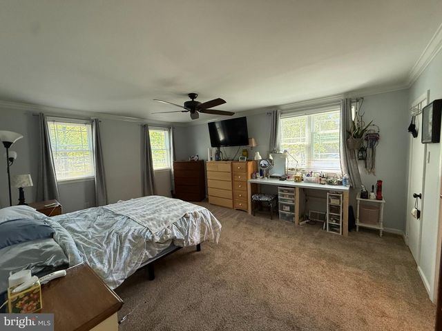 304 W HIGHLAND AVE, Langhorne, PA 19047