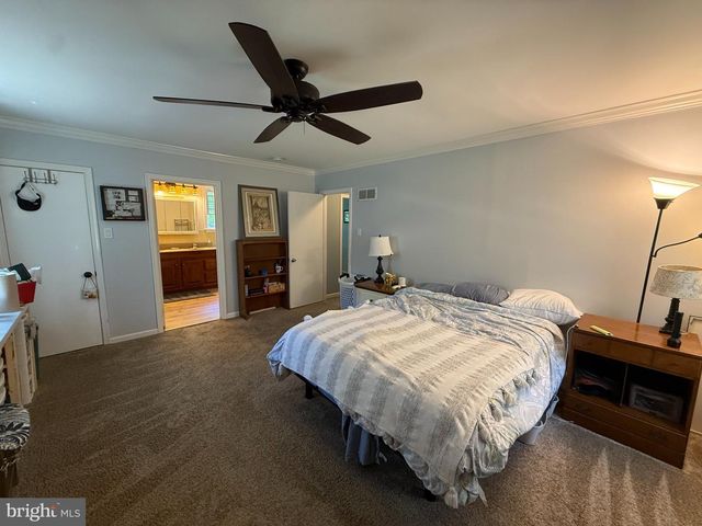 304 W HIGHLAND AVE, Langhorne, PA 19047