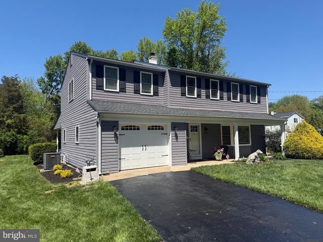 304 W HIGHLAND AVE, Langhorne, PA 19047