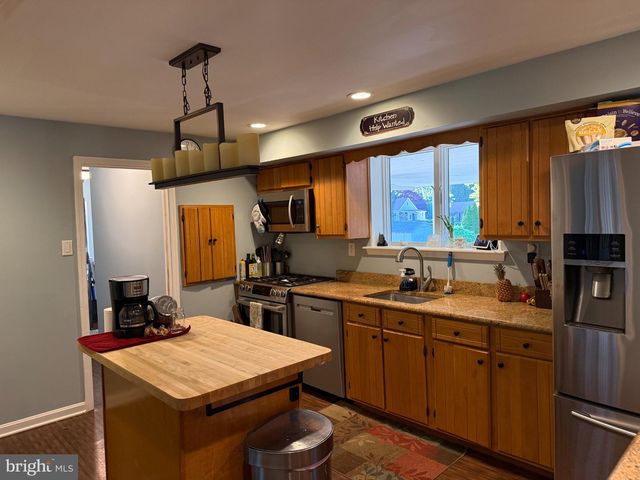 304 W HIGHLAND AVE, Langhorne, PA 19047