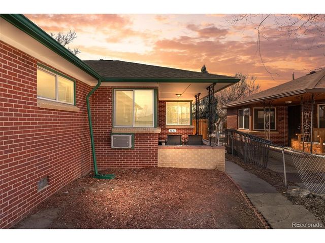 3653 Forest St, Denver, CO 80207