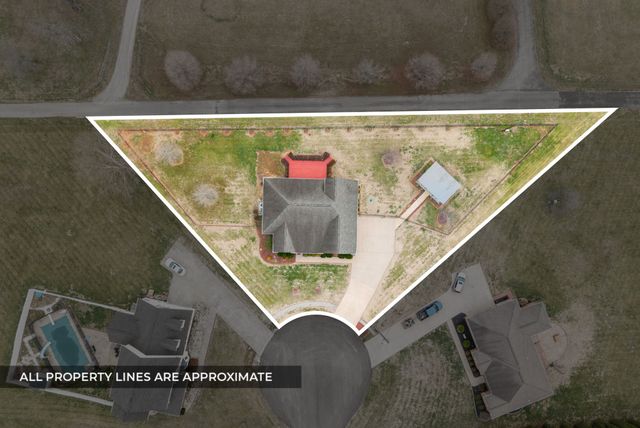 330 Juliet Dr, Hopkinsville, KY 42240