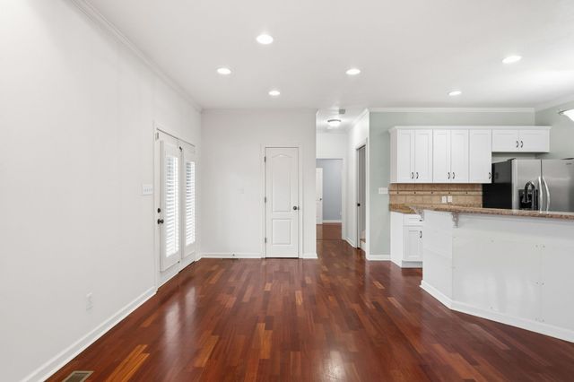 330 Juliet Dr, Hopkinsville, KY 42240