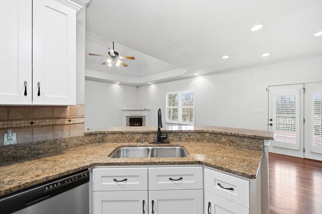 330 Juliet Dr, Hopkinsville, KY 42240