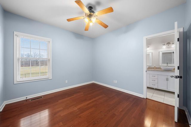 330 Juliet Dr, Hopkinsville, KY 42240