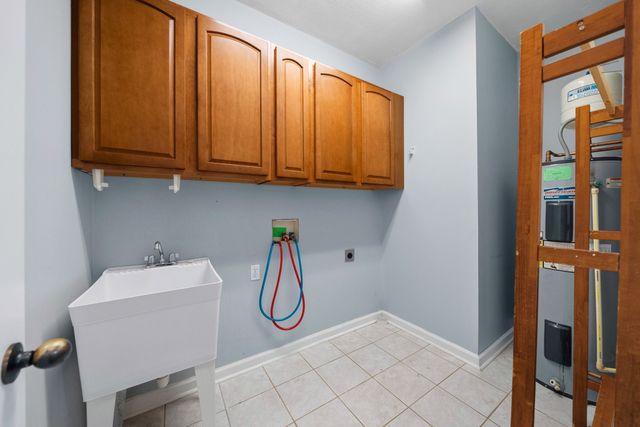 330 Juliet Dr, Hopkinsville, KY 42240