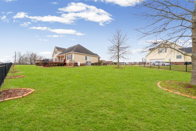 330 Juliet Dr, Hopkinsville, KY 42240