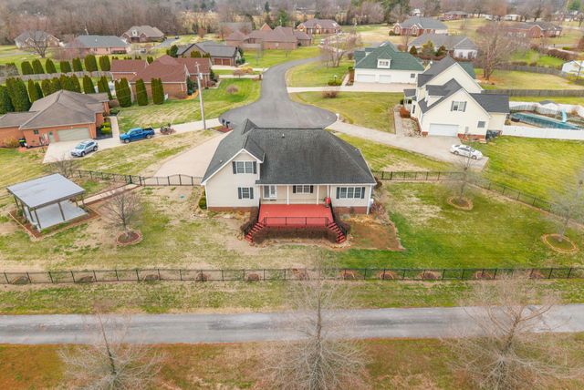 330 Juliet Dr, Hopkinsville, KY 42240