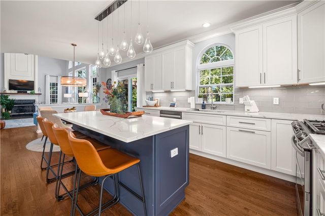 16 Creek Court, Easton, PA 18040