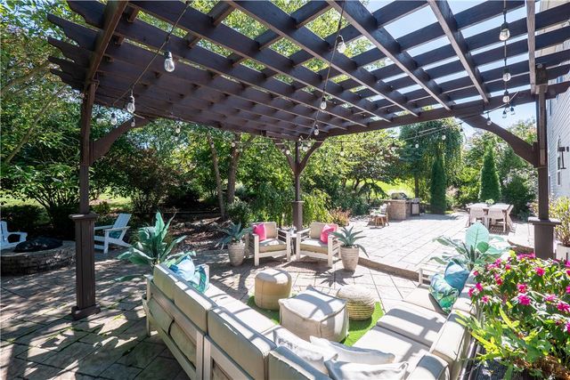16 Creek Court, Easton, PA 18040