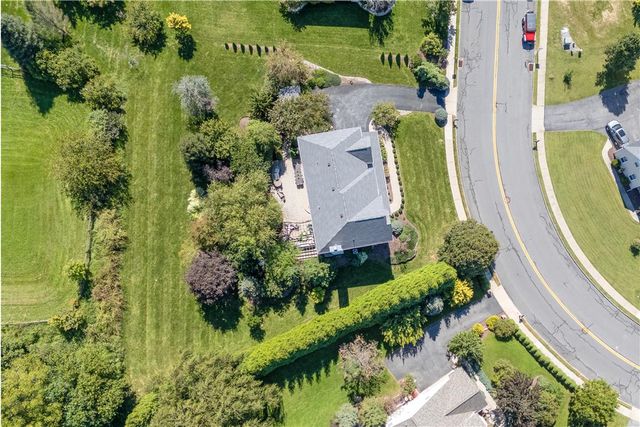 16 Creek Court, Easton, PA 18040